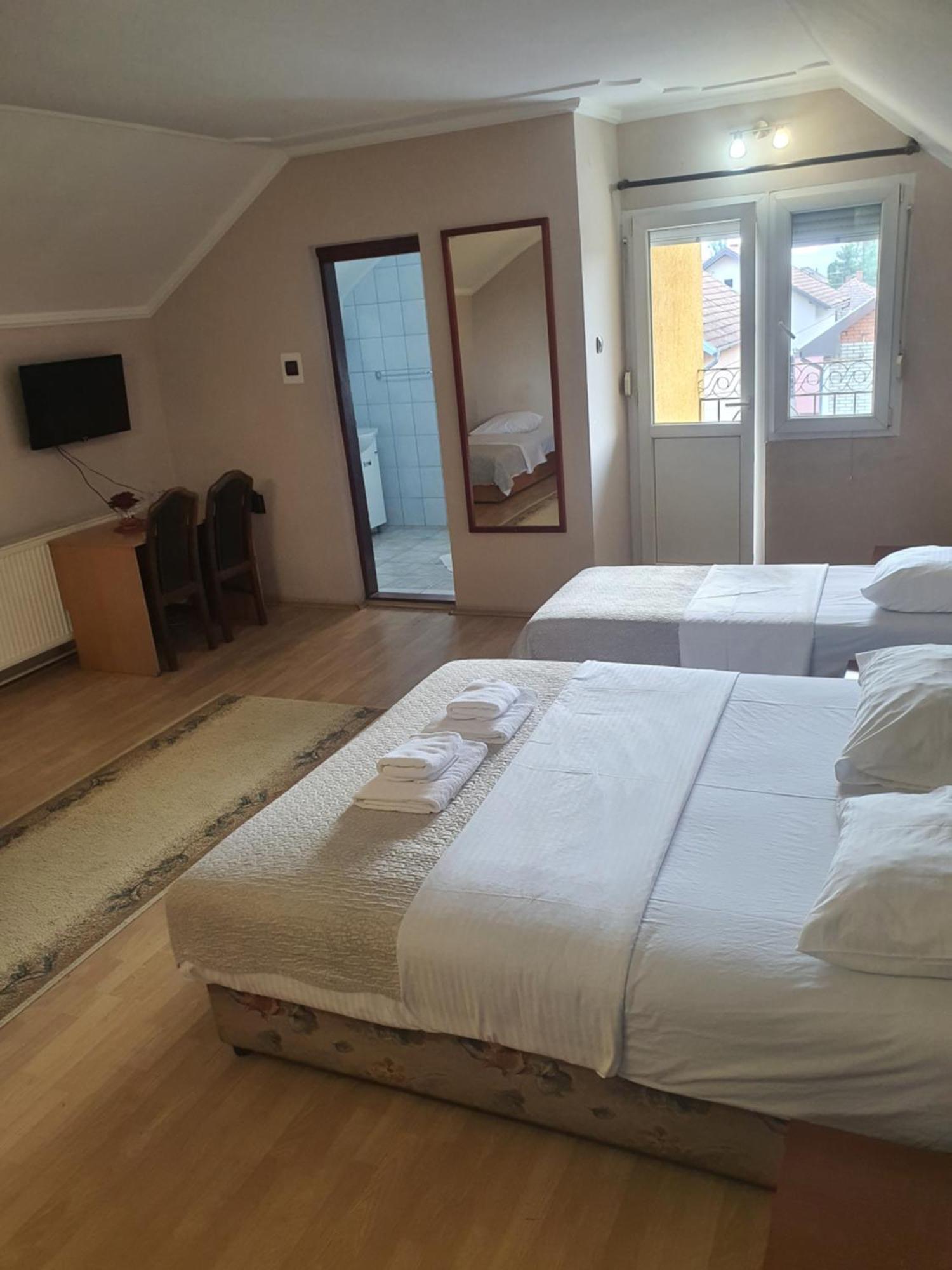 Guest House Vila Bor Novi Sad Exteriér fotografie