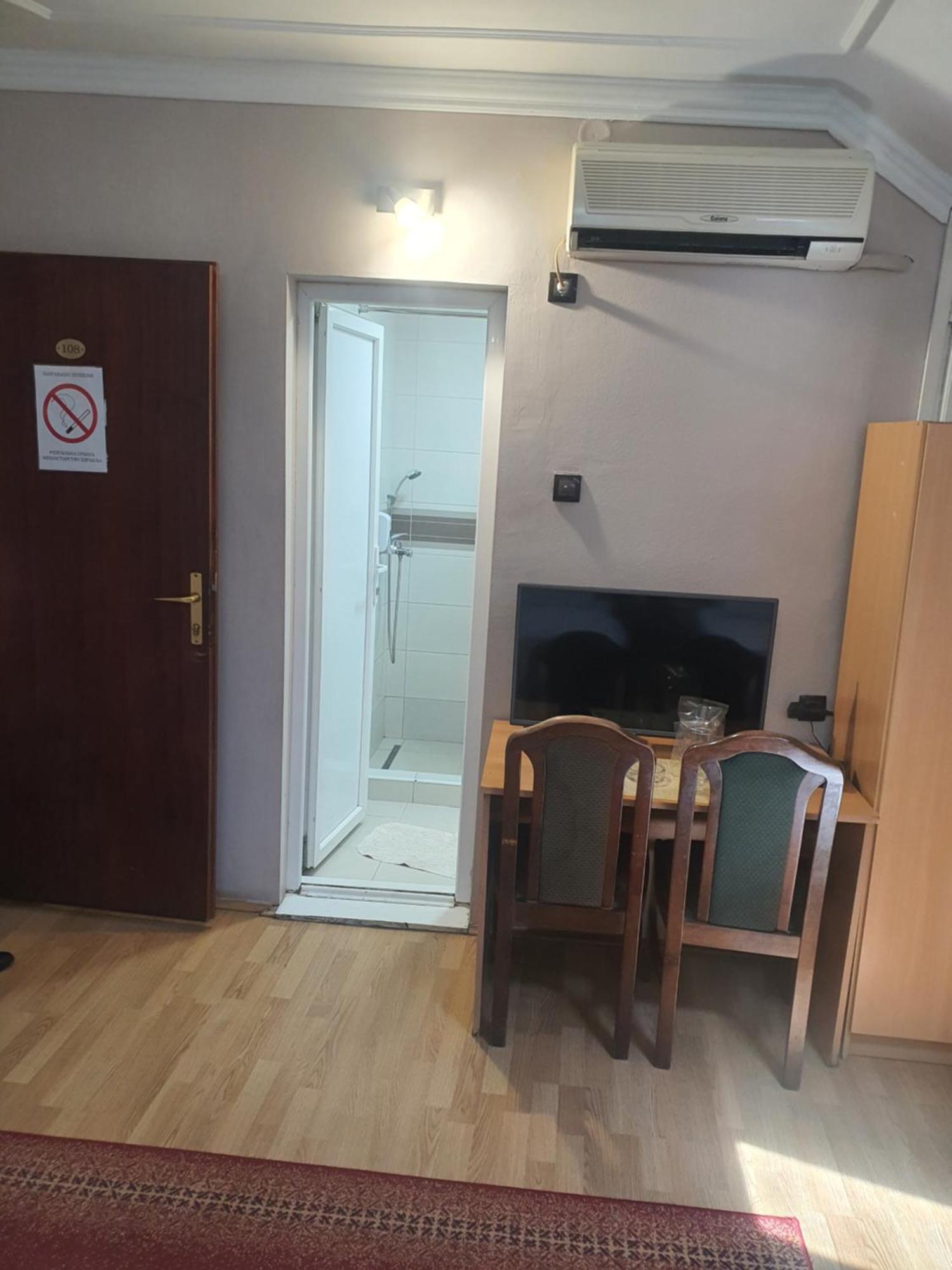 Guest House Vila Bor Novi Sad Exteriér fotografie
